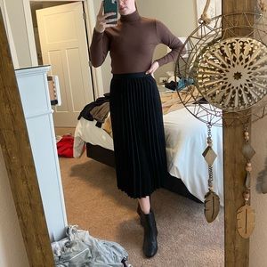 Black Pleated Midi Skirt